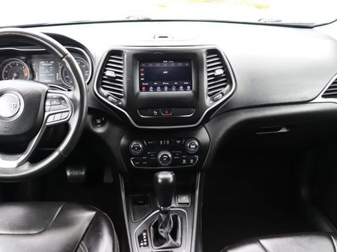 Used 2020 Jeep Cherokee Latitude Plus FWD image 14