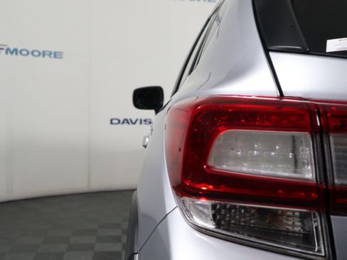 Used 2019 Subaru Crosstrek 2.0i image 10