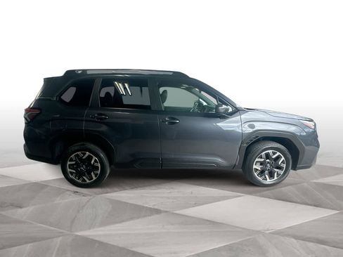 Certified 2025 Subaru Forester Premium AWD/4WD image 9