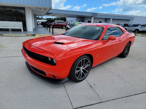 Used 2016 Dodge Challenger R/T Scat Pack w/ Leather Interior Group RWD image 1