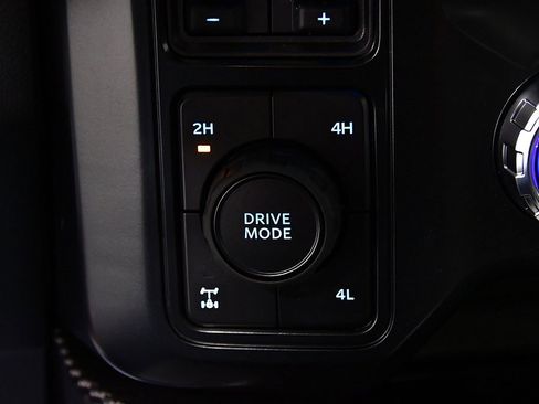 New 2025 Ford F250 Lariat w/ Lariat Ultimate Package image 30