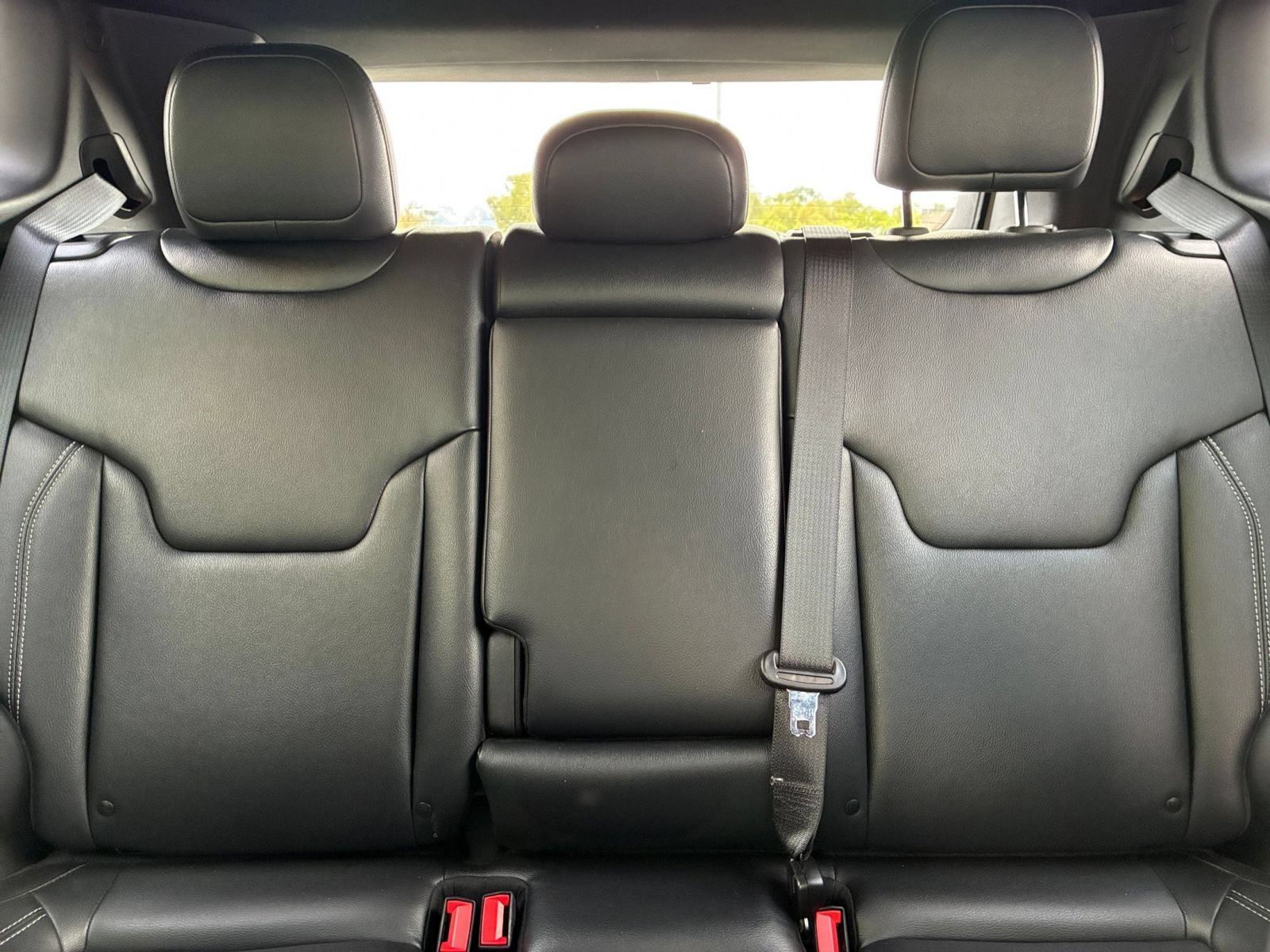 Used 2025 Jeep Compass Limited AWD/4WD image 38