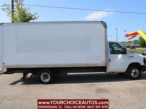 Used 2013 Ford E-350 and Econoline 350 Super Duty image 4