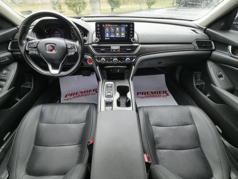 Used 2020 Honda Accord Touring image 13