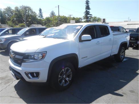 Used 2017 Chevrolet Colorado Z71 image 2
