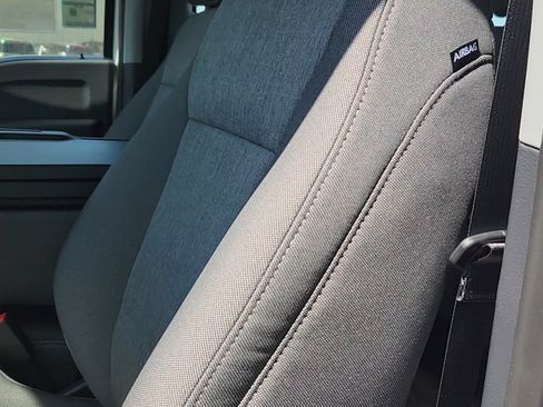 New 2025 Ford F550 4x4 Crew Cab image 17