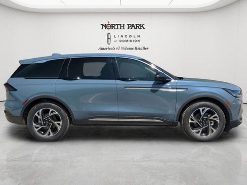 New 2026 Lincoln Nautilus Premier w/ Equipment Group 102A AWD/4WD image 2
