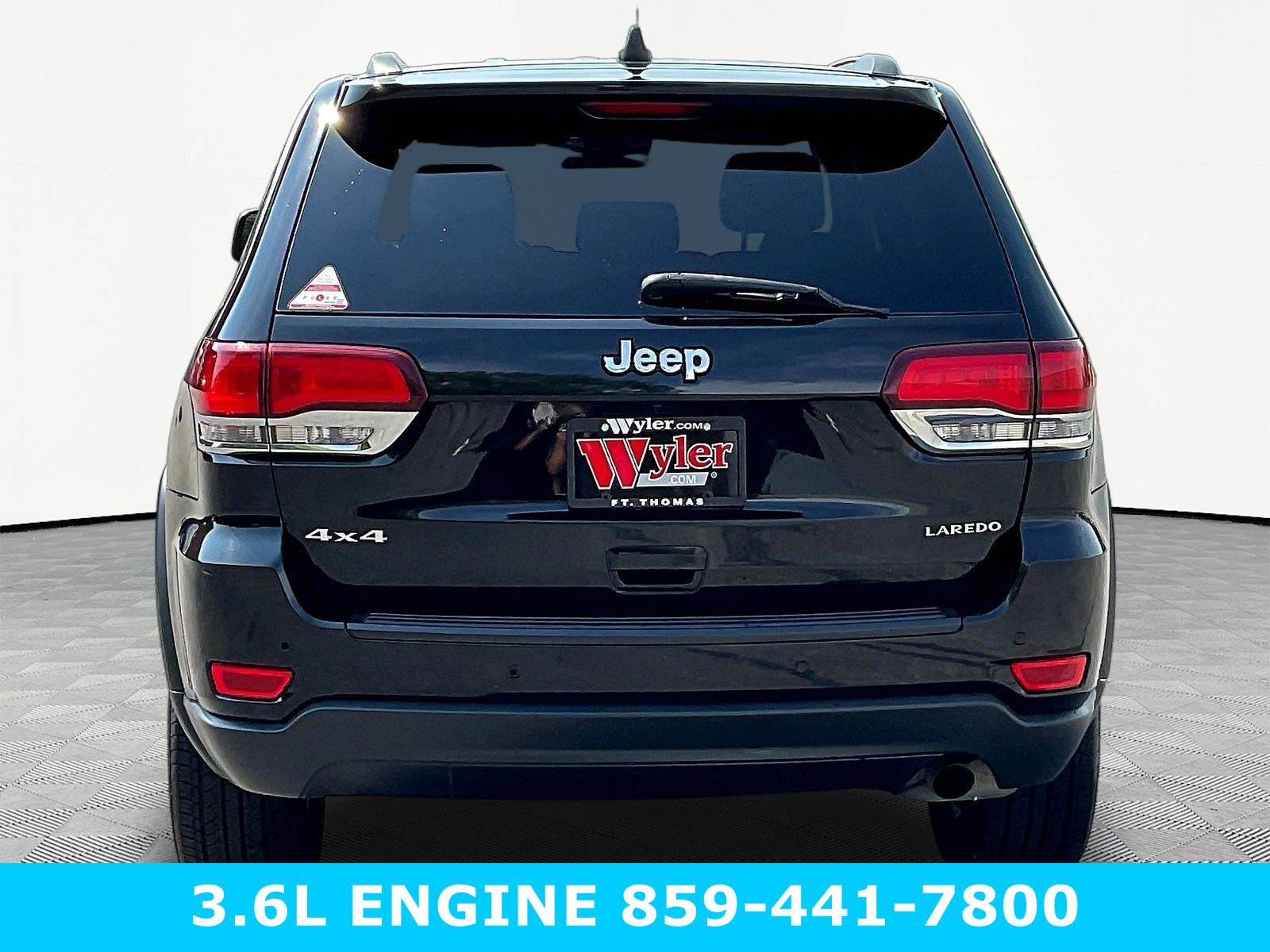 Used 2021 Jeep Grand Cherokee Laredo w/ Security & Convenience Group AWD/4WD image 5