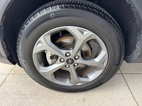 Certified 2025 Ford Escape ST-Line w/ Tech Pack #1 AWD/4WD image 18