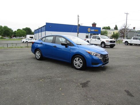 Used 2023 Nissan Versa S FWD image 33