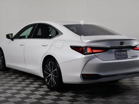 Certified 2025 Lexus ES 300h w/ Premium Package FWD image 6