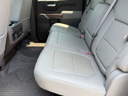 Used 2021 Chevrolet Silverado 1500 LT Trail Boss w/ Convenience Package II AWD/4WD image 15