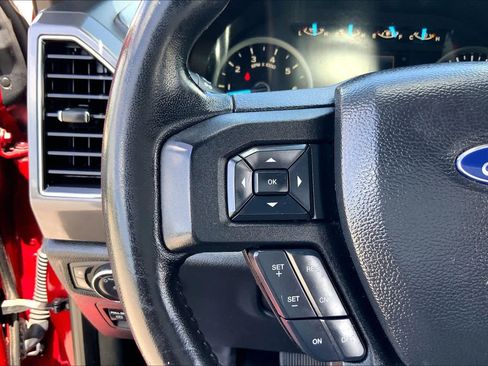 Used 2018 Ford F150 XLT w/ Equipment Group 302A Luxury AWD/4WD image 23