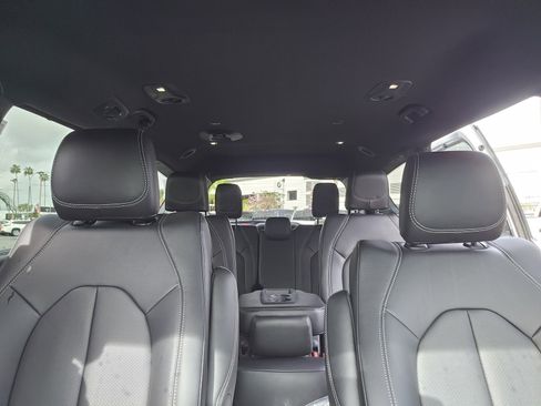 New 2026 Chrysler Pacifica Select image 29