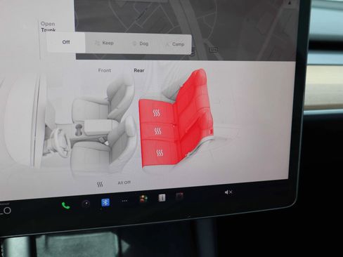 Used 2023 Tesla Model Y Long Range image 21