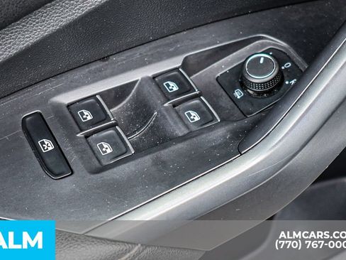 Used 2024 Volkswagen Jetta SE FWD image 43