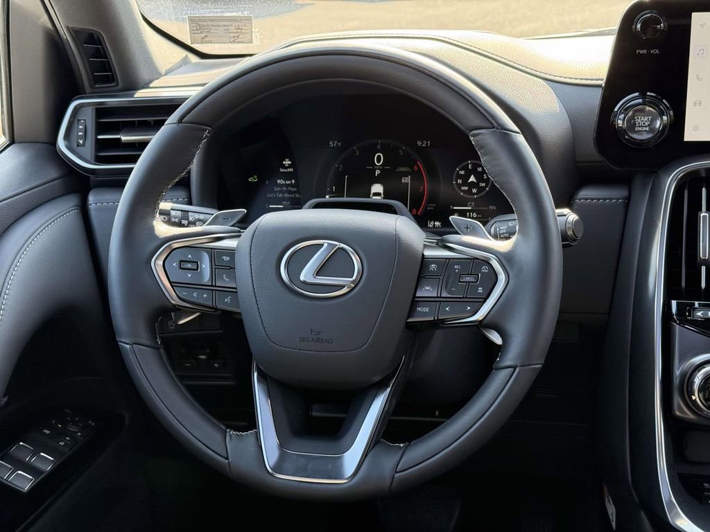 Used 2025 Lexus LX 600 4WD w/ Accessory Package (2T) image 9