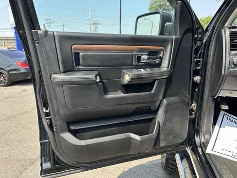 Used 2014 RAM 1500 Laramie image 10