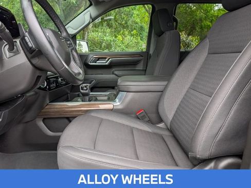 Used 2025 Chevrolet Silverado 1500 LT Trail Boss w/ LPO, Dark Essentials Package AWD/4WD image 15