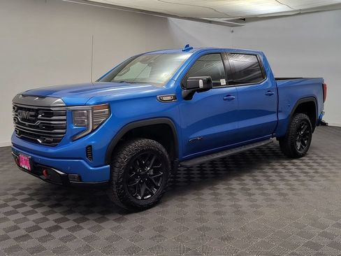 Used 2022 GMC Sierra 1500 AT4 w/ AT4 Premium Package AWD/4WD image 1