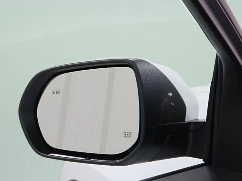 New 2026 Chevrolet Equinox LT FWD image 23