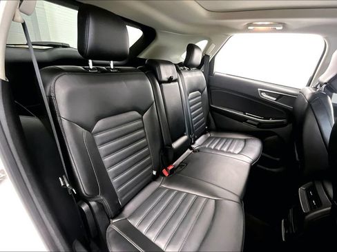 Used 2017 Ford Edge SEL w/ Equipment Group 201A AWD/4WD image 28