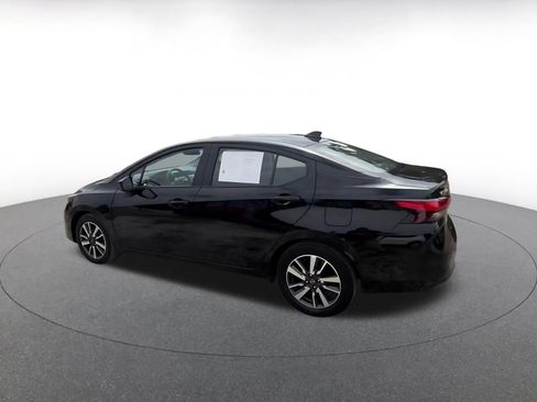 Used 2025 Nissan Versa SV image 10