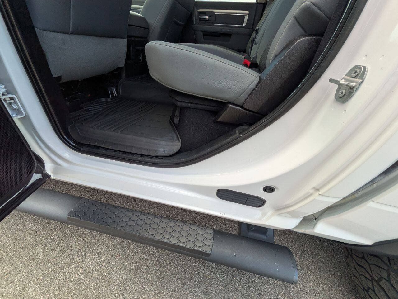 Used 2019 RAM 1500 Warlock AWD/4WD image 25