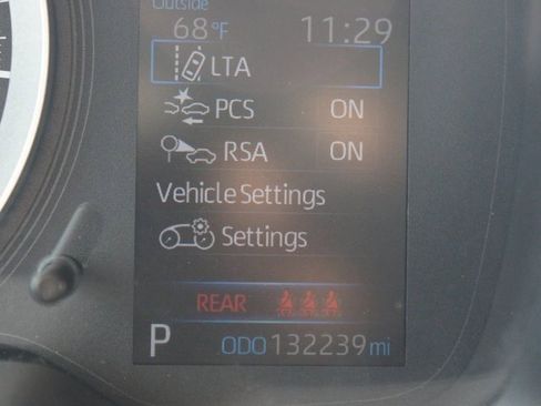 Used 2021 Toyota Corolla LE image 4