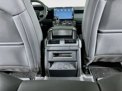 Used 2026 Land Rover Defender 110 S AWD/4WD image 25