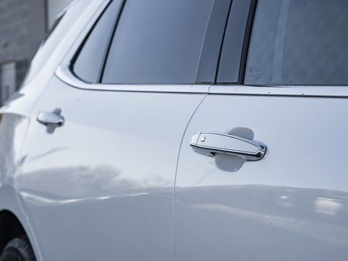 Used 2021 Chevrolet Equinox Premier image 20