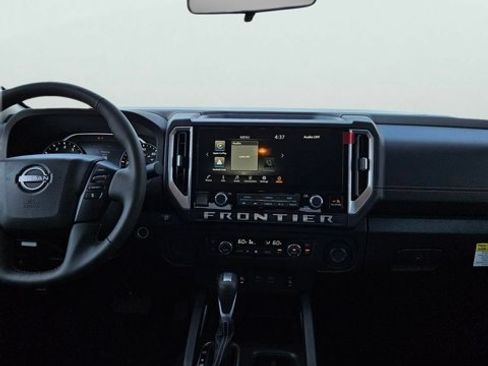 Certified 2025 Nissan Frontier SV w/ SV Convenience Package RWD image 11