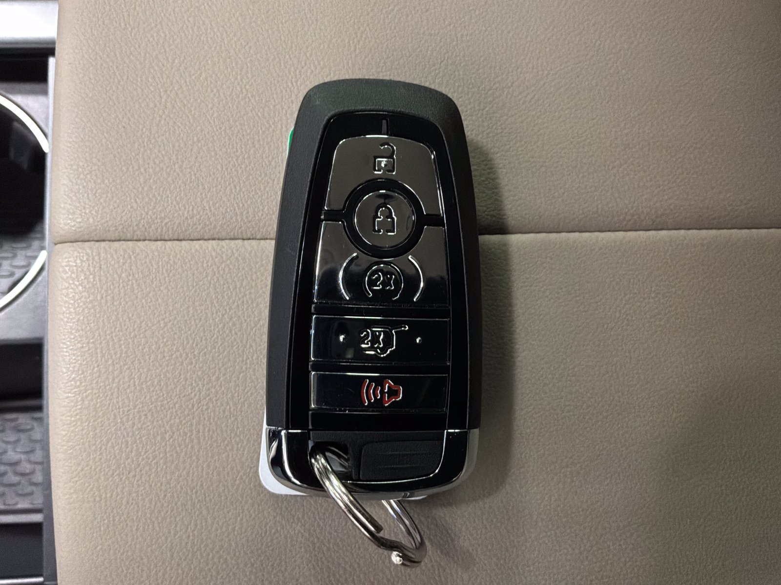 Used 2025 Lincoln Nautilus Premier AWD/4WD image 14