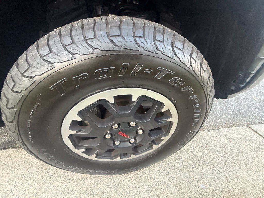 Used 2024 Toyota Tacoma TRD Off-Road w/ TRD Off Road Upgrade Package AWD/4WD image 6