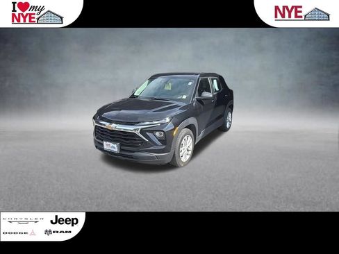 Used 2024 Chevrolet TrailBlazer LS FWD image 1