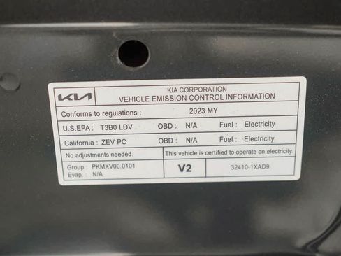 Certified 2023 Kia EV6 Light RWD image 26