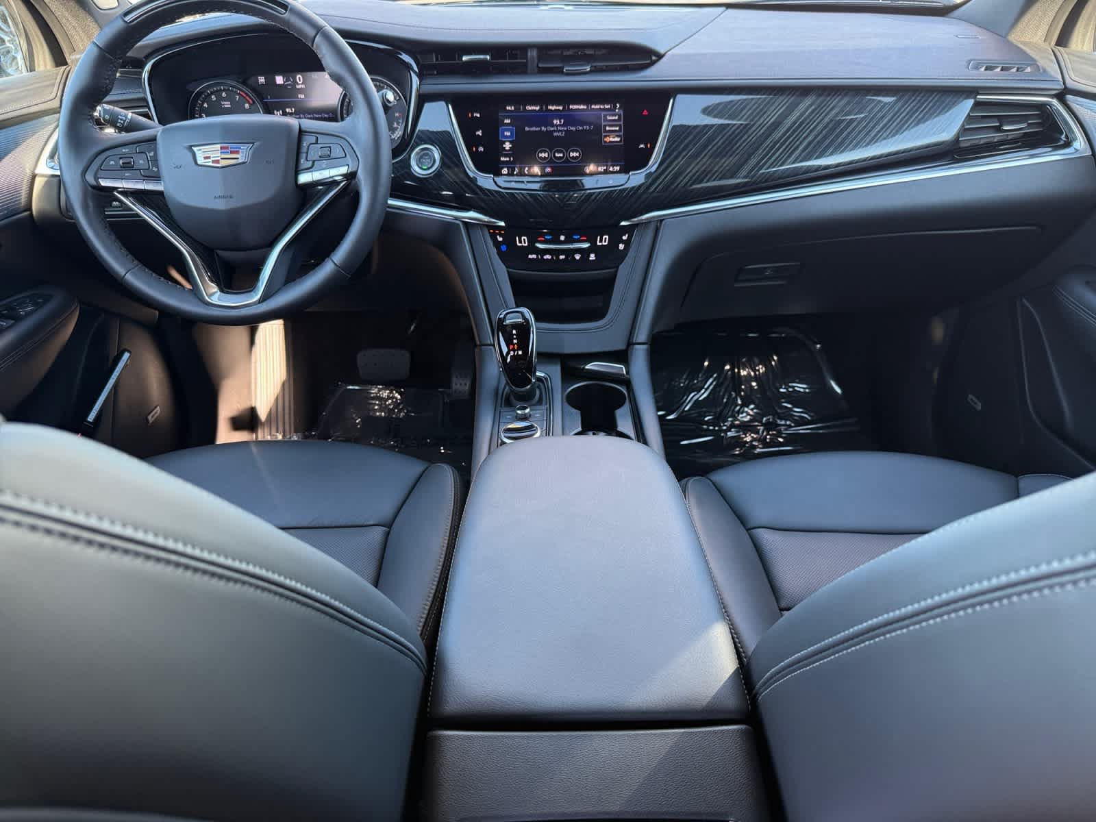 Used 2023 Cadillac XT6 Premium Luxury w/ Technology Package AWD/4WD image 14