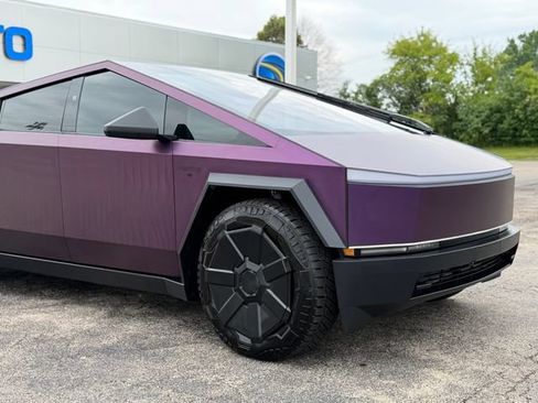 Used 2024 Tesla Cybertruck Cyberbeast AWD/4WD image 5