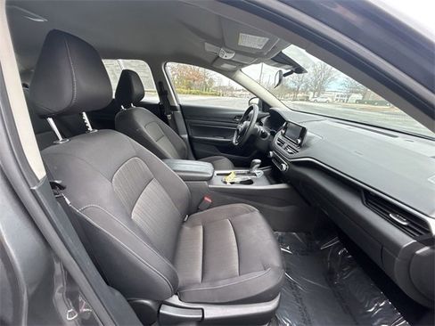 Used 2024 Nissan Altima 2.5 S image 21