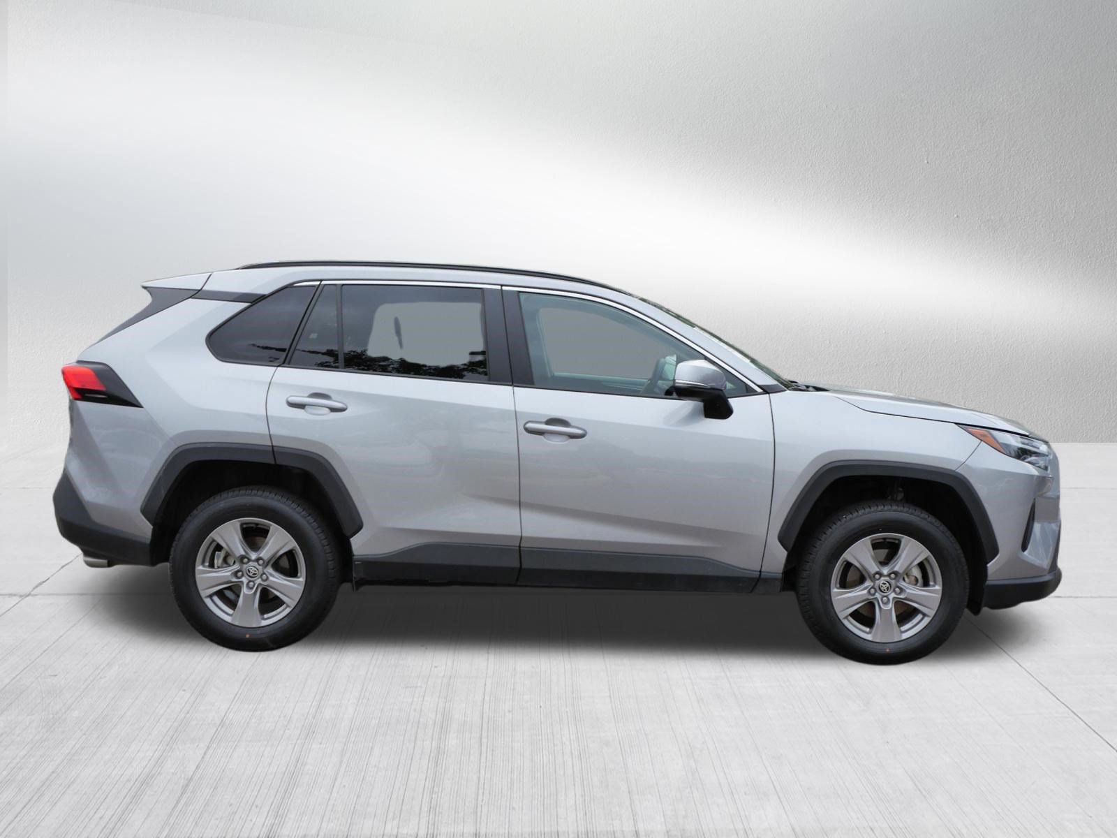 Certified 2025 Toyota RAV4 XLE AWD/4WD image 9