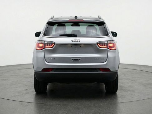 Used 2025 Jeep Compass Limited image 7