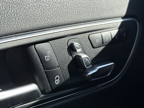 Used 2018 Mercedes-Benz GLA 250 image 22