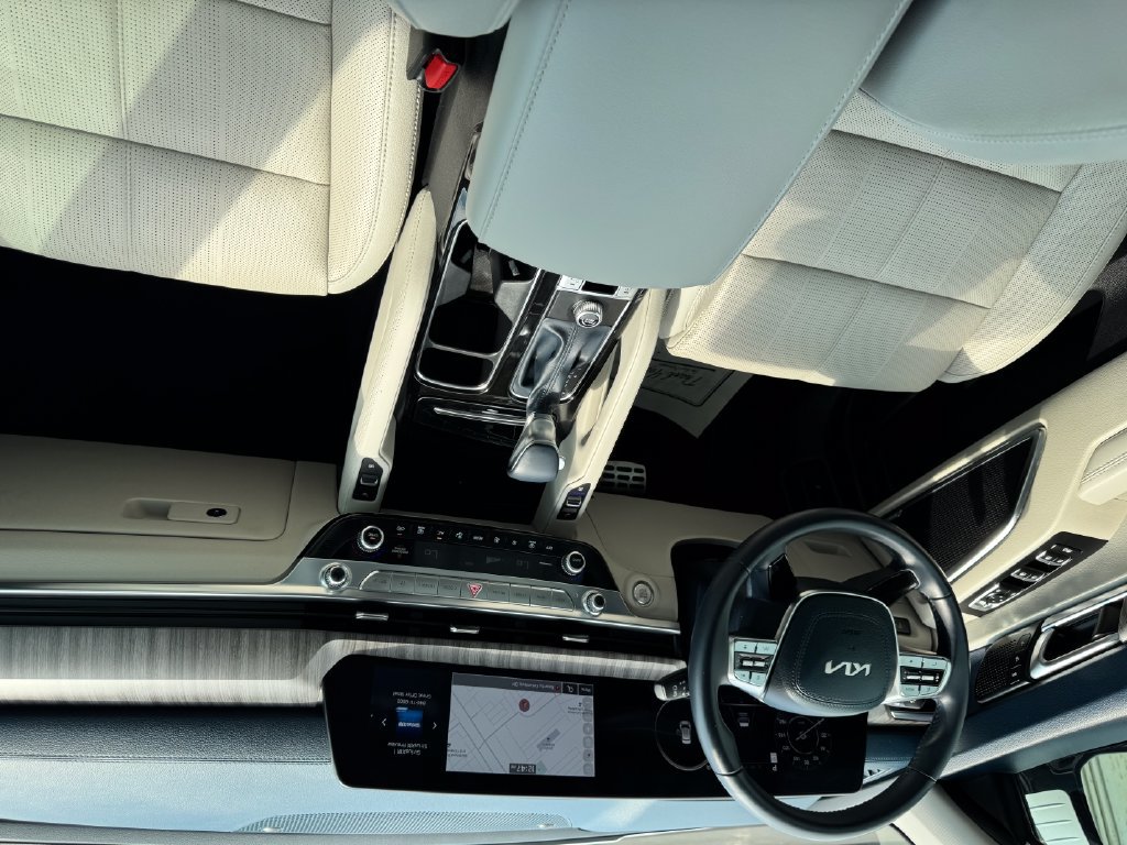 Used 2024 Kia Telluride SX FWD image 12