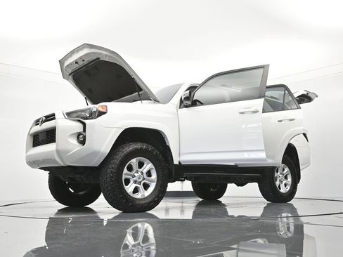 Used 2023 Toyota 4Runner SR5 Premium w/ Moonroof Package AWD/4WD image 50