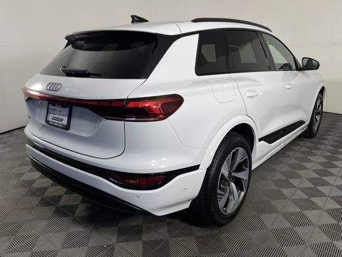 Used 2025 Audi Q6 e-tron Premium Plus w/ Premium Plus image 8