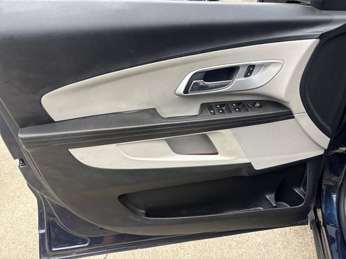 Used 2017 Chevrolet Equinox LS FWD image 16