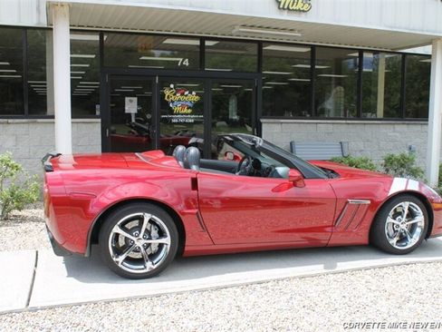 Used 2011 Chevrolet Corvette Grand Sport w/ Preferred Equipment Group RWD image 26