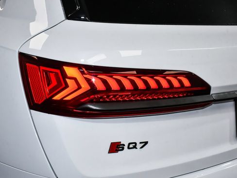 Used 2024 Audi SQ7 Prestige w/ Prestige Package AWD/4WD image 90