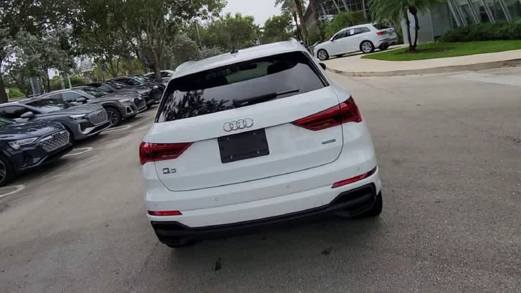 Certified 2024 Audi Q3 2.0T Premium w/ Convenience Package AWD/4WD image 7