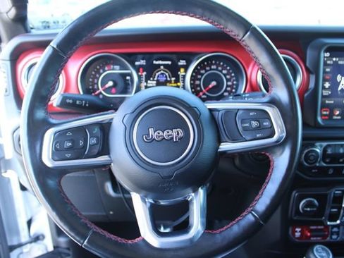 Used 2022 Jeep Wrangler Unlimited Rubicon w/ LED Lighting Group AWD/4WD image 17
